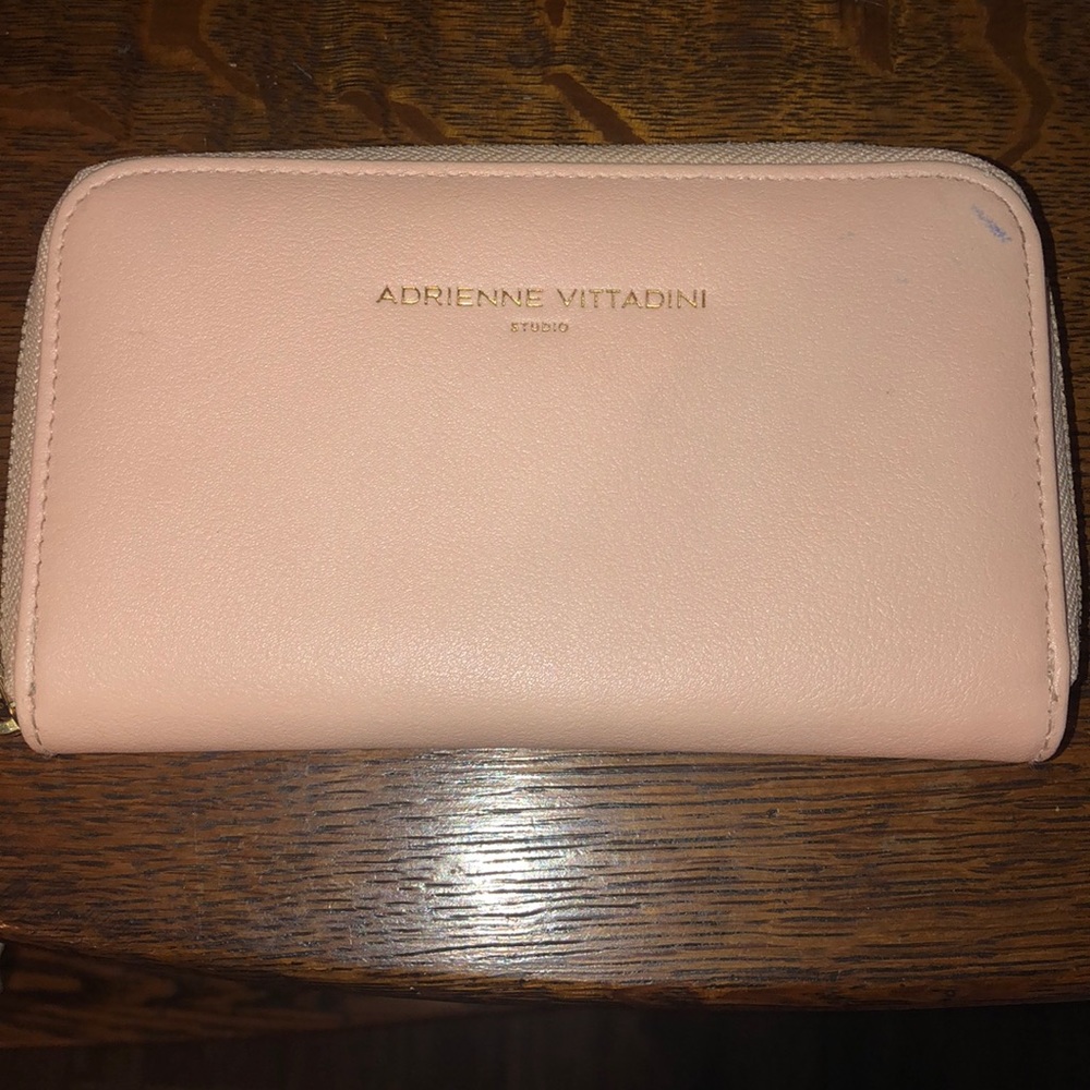 Adrienne Vittadini wristlet wallet